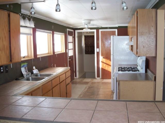 5415 S 2300 W, Roy, UT 84067 — photo 3