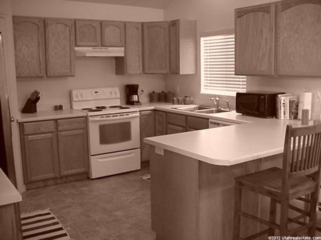 255 W 1875 N, North Ogden, UT 84414 — photo 2