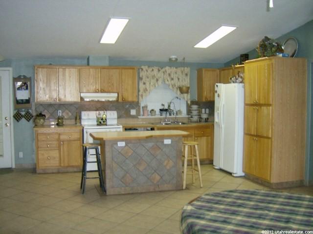 1016 S 550 W, Tremonton, UT 84337 — photo 2