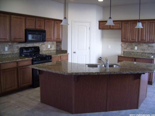 351 N Windsor Dr, Washington, UT 84780 — photo 8