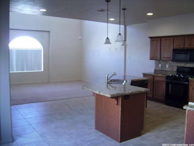 351 N Windsor Dr, Washington, UT 84780 — photo 9