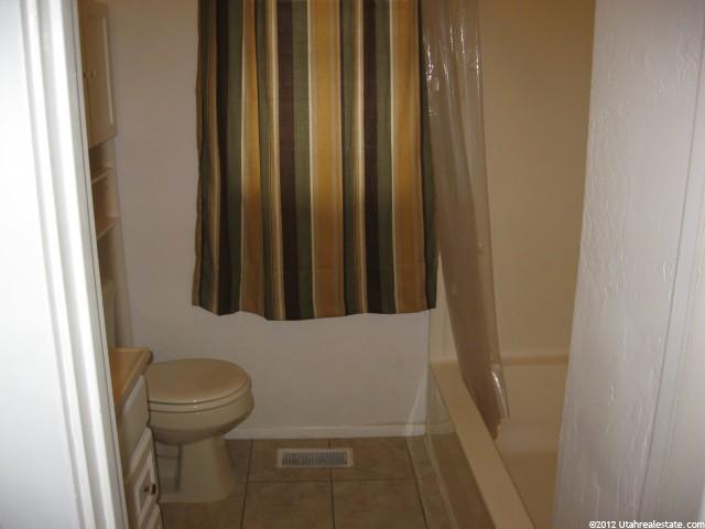 488 E Center St, Springville, UT 84663 — photo 5
