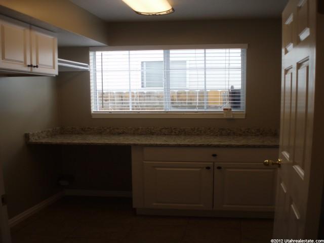 547 S 875 E, Layton, UT 84041 — photo 6
