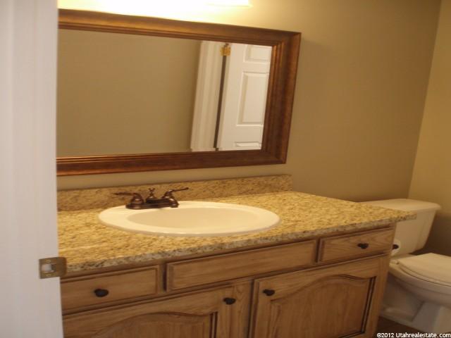 547 S 875 E, Layton, UT 84041 — photo 7