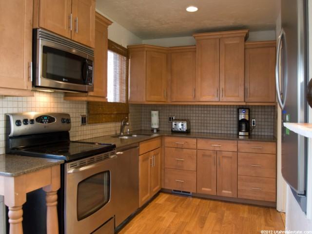 1468 N 350 W, Bountiful, UT 84010 — photo 2