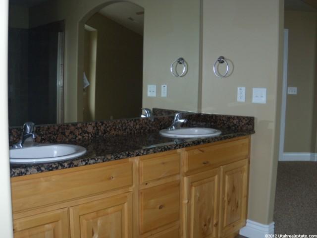 933 W 2400 S, Syracuse, UT 84075 — photo 11