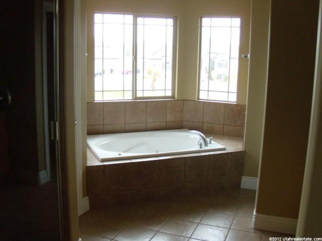 933 W 2400 S, Syracuse, UT 84075 — photo 9