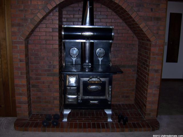 525 E 100 N, Mt Pleasant, UT 84647 — photo 2