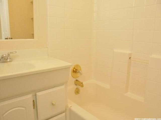 2479 E Glacier View Dr, Sandy, UT 84092 — photo 8