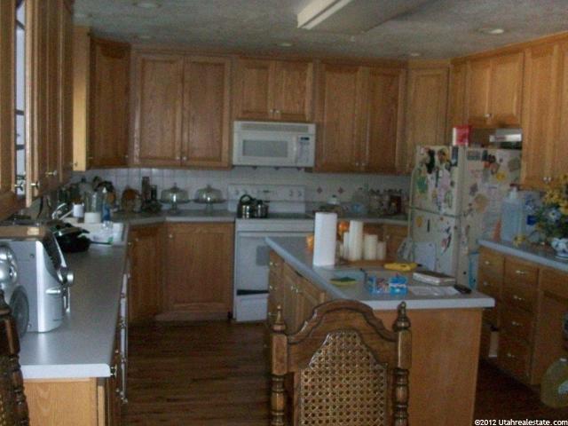 533 N 840 W, West Bountiful, UT 84087 — photo 4