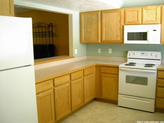 1674 Canyonwoods Dr, Ogden, UT 84404 — photo 3