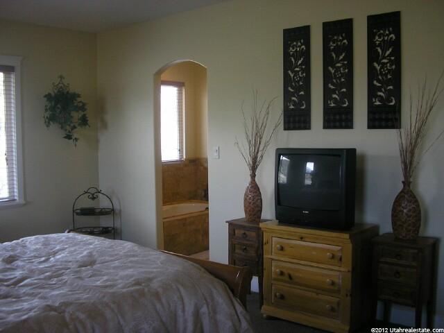 5831 Uintah, Mountain Green, UT 84050 — photo 12