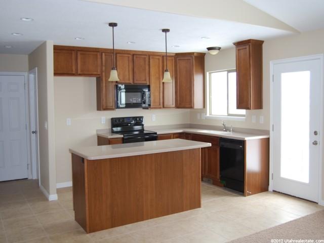 115 S 3475 W, Layton, UT 84041 — photo 2