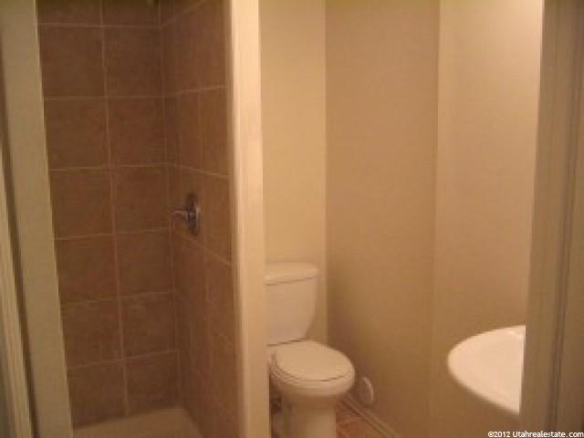 798 W 1420 N, Clinton, UT 84015 — photo 8