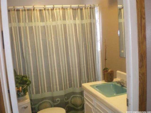 4214 College Dr, Ogden, UT 84403 — photo 7