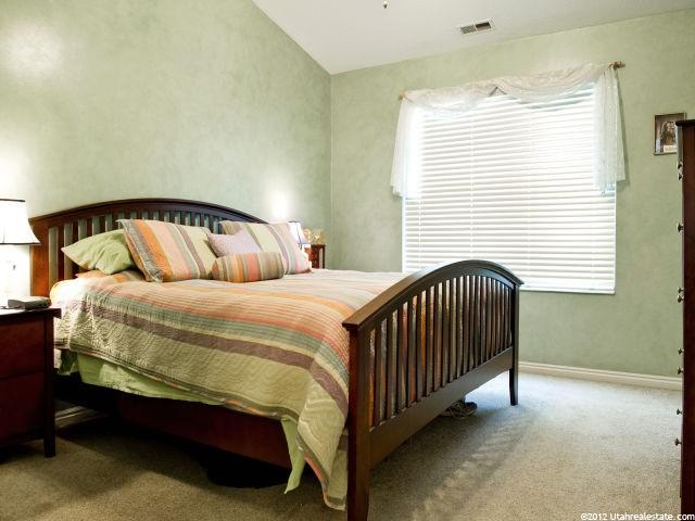 136 W 275 N, Centerville, UT 84014 — photo 8