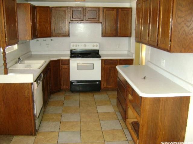 216 Carlson Ave, Midvale, UT 84047 — photo 2