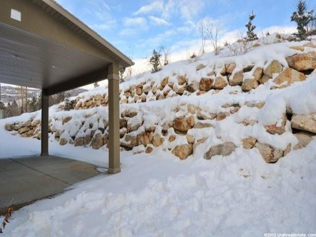 201 S Moss Hill Dr E, Bountiful, UT 84010 — photo 9