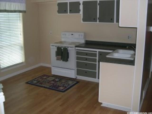 488 W 175 N, Layton, UT 84041 — photo 2