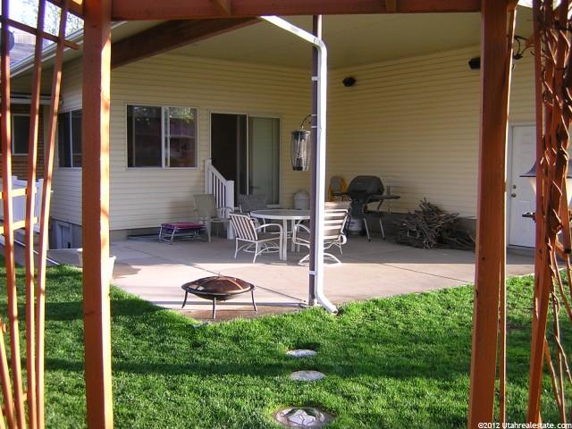863 Elm St, Layton, UT 84041 — photo 5