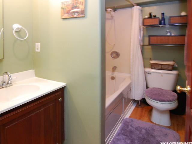 3359 S 550 W, Bountiful, UT 84010 — photo 12
