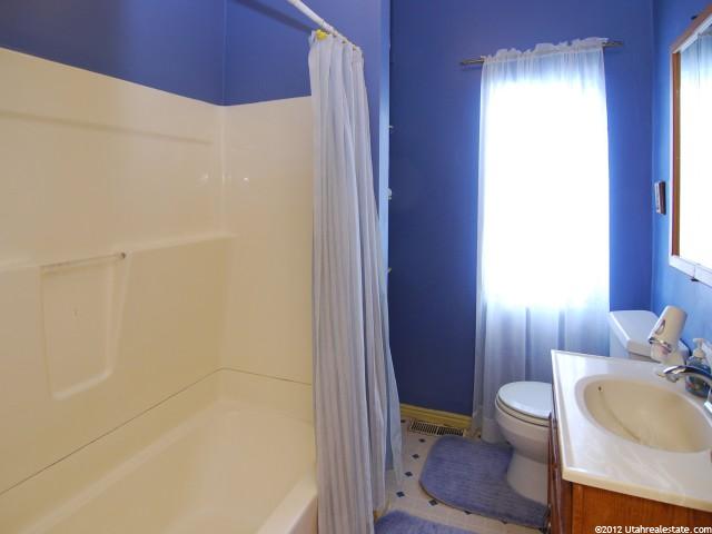 3359 S 550 W, Bountiful, UT 84010 — photo 8