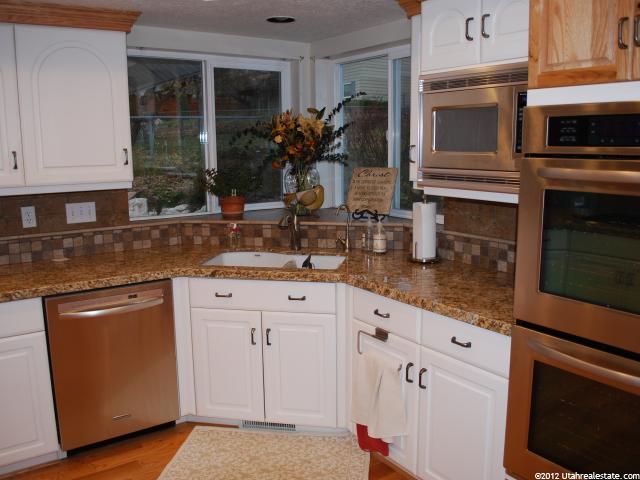 724 E 3225 N, North Ogden, UT 84414 — photo 4