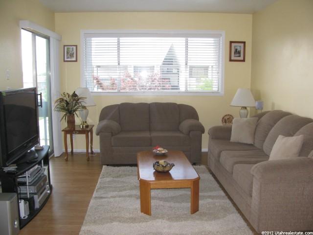 255 E Hill Ave, Murray, UT 84107 — photo 2