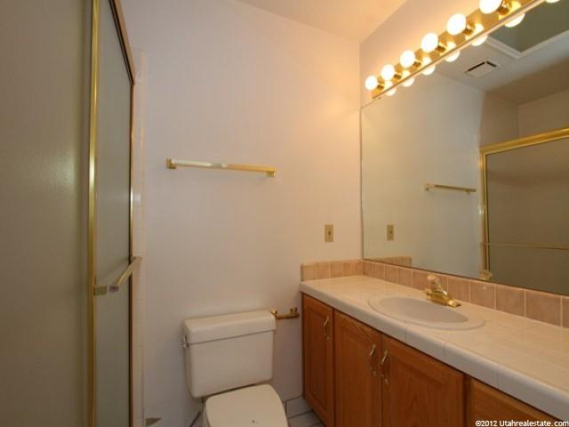 549 Splendor View Cir, Midvale, UT 84047 — photo 5