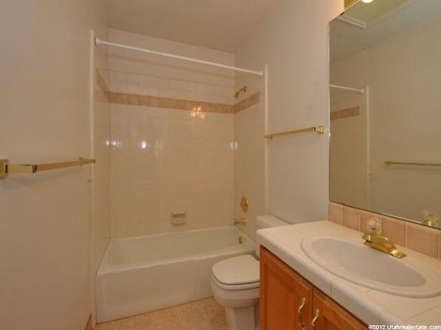 549 Splendor View Cir, Midvale, UT 84047 — photo 8