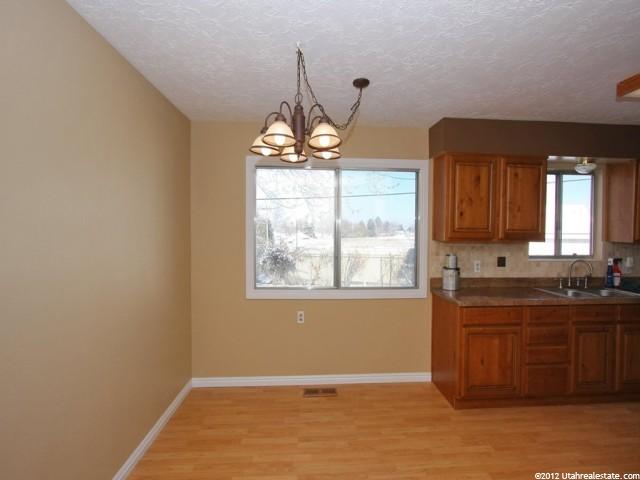 521 E Dawn Dr S, Sandy, UT 84070 — photo 4