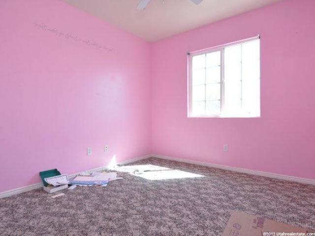 5379 Vista Dr, Roy, UT 84067 — photo 4