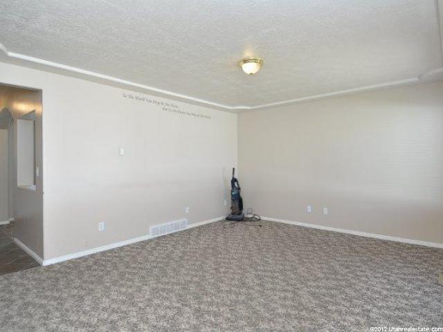 5379 Vista Dr, Roy, UT 84067 — photo 10