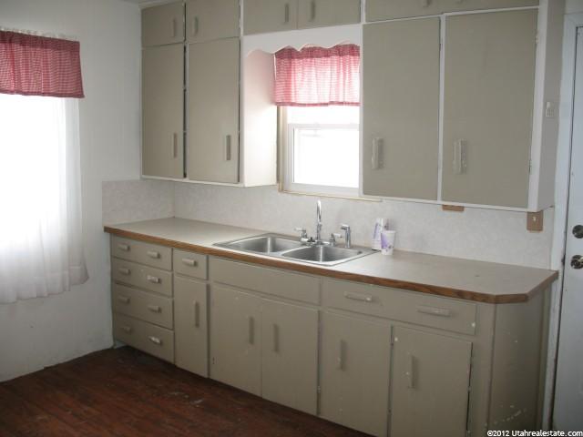 1048 E 2000 N, Vernal, UT 84078 — photo 5