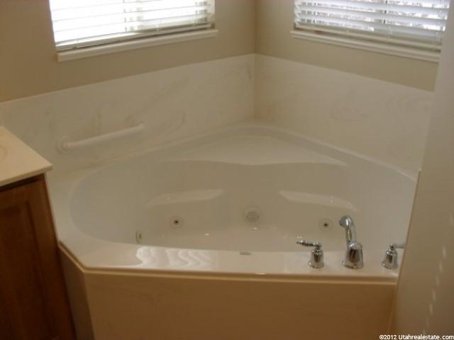 4695 W 4100 S, West Haven, UT 84401 — photo 8