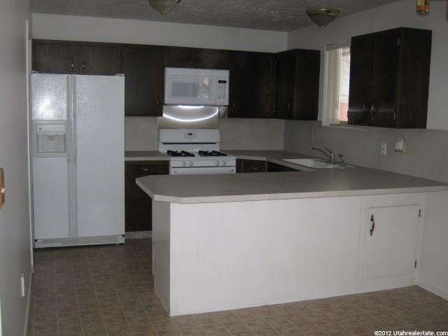 461 Floyd Dr, Sandy, UT 84070 — photo 3