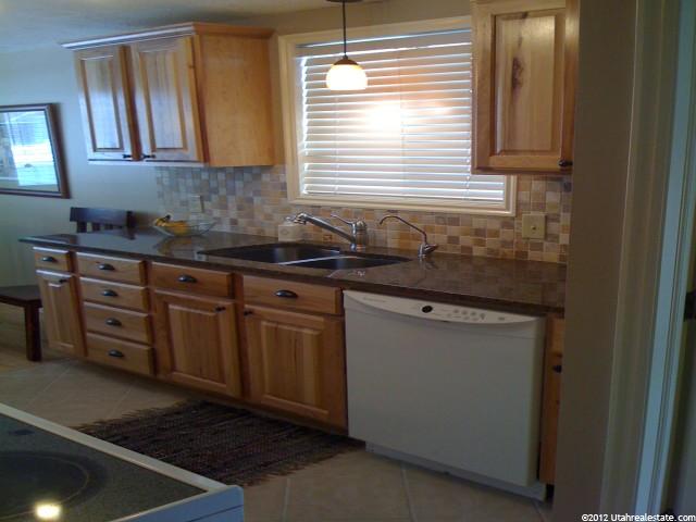 429 E 850 N, North Salt Lake, UT 84054 — photo 2