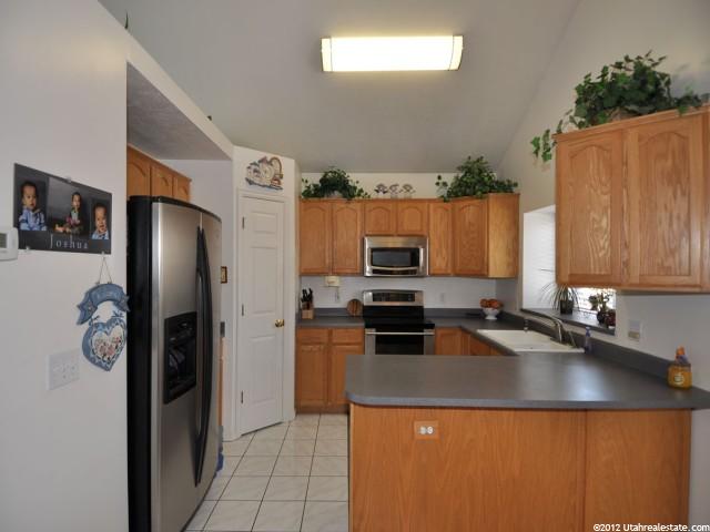 1520 N 200 W, Bountiful, UT 84010 — photo 2