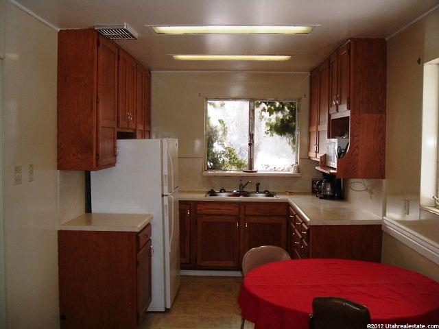 933 E 8600 S, Sandy, UT 84094 — photo 4