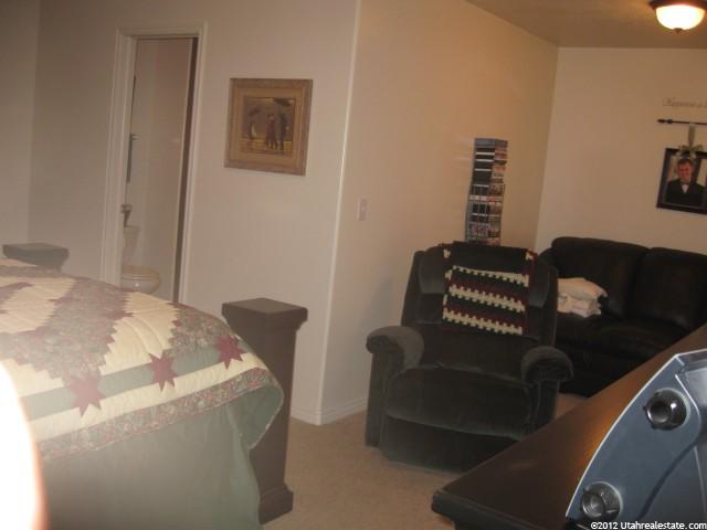 662 Plum Creek Ln, Ogden, UT 84404 — photo 5
