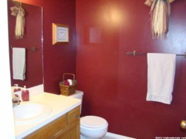 2306 N 2050 E, Layton, UT 84040 — photo 9