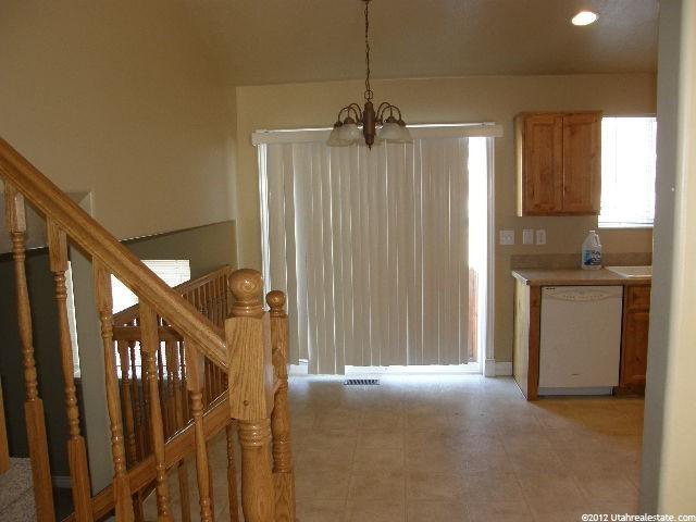 2012 N 550 W, Clinton, UT 84015 — photo 3