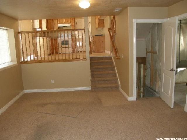 2012 N 550 W, Clinton, UT 84015 — photo 5