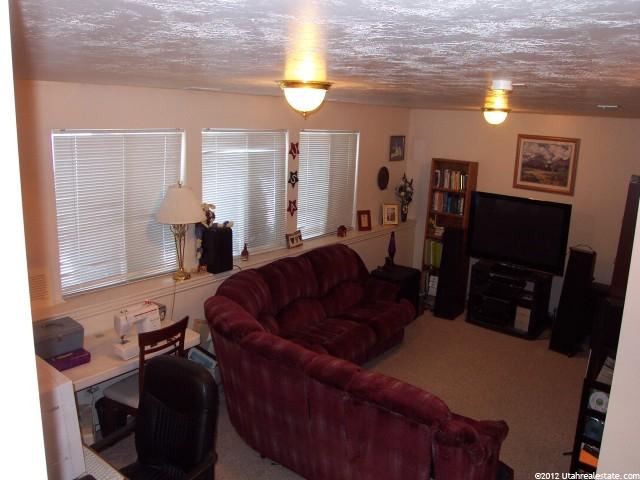 2142 E 3100 N, Layton, UT 84040 — photo 9