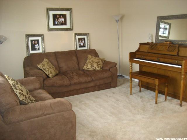 219 N 400 W, Clearfield, UT 84015 — photo 3