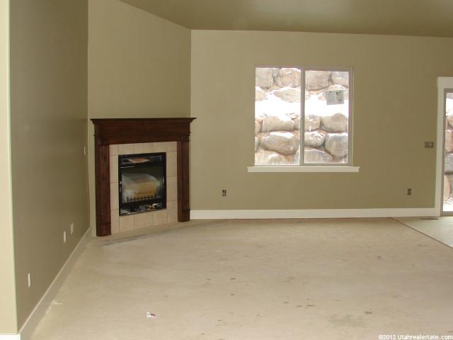 604 W 1175 N, Farmington, UT 84025 — photo 4