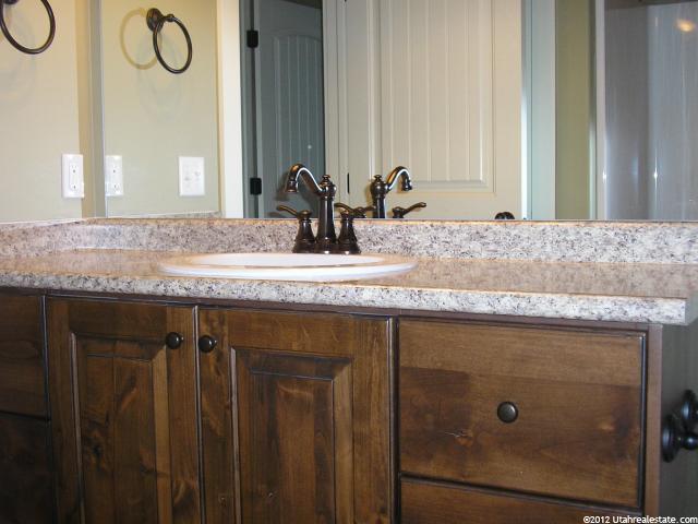 604 W 1175 N, Farmington, UT 84025 — photo 6