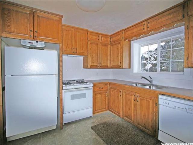 324 E 700 S, River Heights, UT 84321 — photo 6