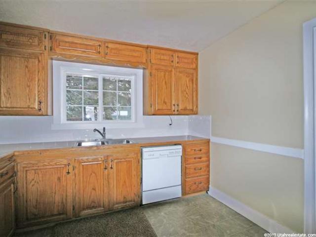 324 E 700 S, River Heights, UT 84321 — photo 7