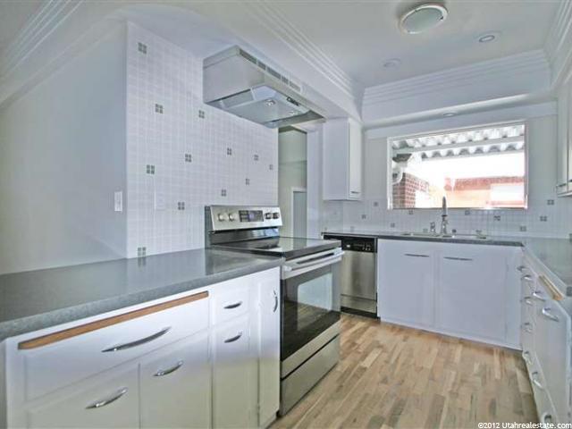 185 W Center St, Logan, UT 84321 — photo 5